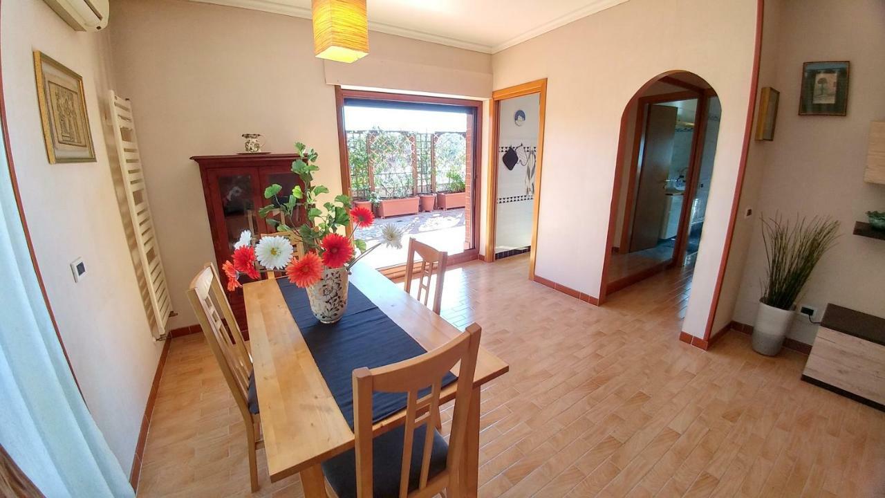 شقة Terrace22 - Delizioso Attico Ben Collegato روما المظهر الخارجي الصورة
